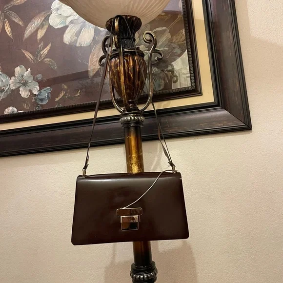 Authentic Gucci, please check all picture of condition - Picture 5 of 17